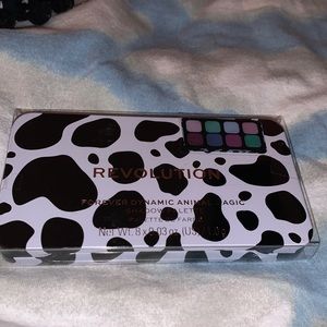 NWT Makeup Revolution Forever Dynamic Eyeshadow Palette - Animal Magic